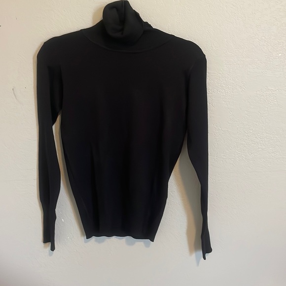 black turtleneck - Picture 1 of 2